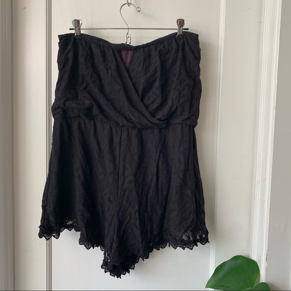 Last chance! Eyelet Lace romper from Free People - L - Picture 8 of 8